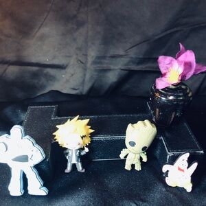 Disney and Marvel Yellow & Black My Hero Academia Magnetic Pin Set